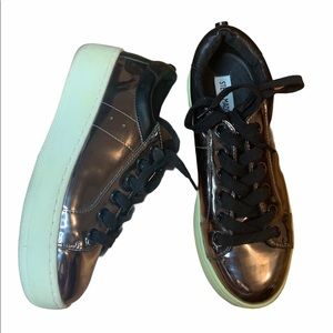 STEVE MADDEN Metallic Silver Platform Size6.5